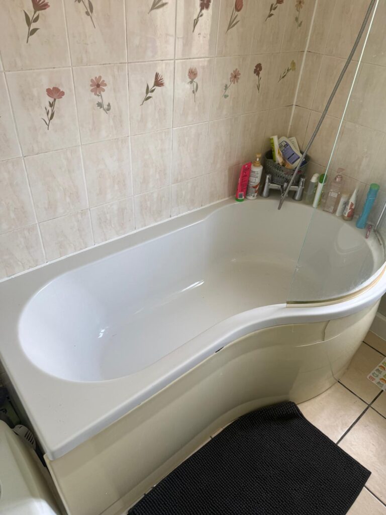 Bath and Basin Waste Pipework Replacement in London 